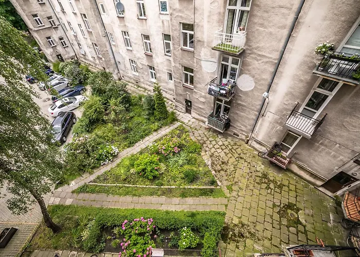 Vistula River Modern By Bookinghost كراكوفيا